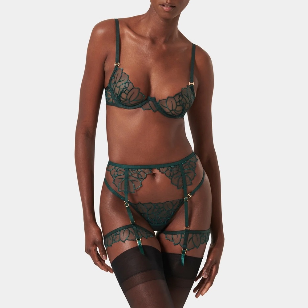 Bluebella Laurel Leaf Embroidered Bra Set - Green